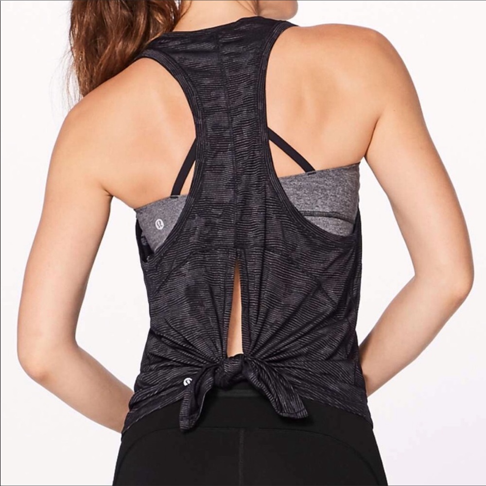 LULULEMON BLACK CAMO ALL TIED UP SLEEVELESS TANK